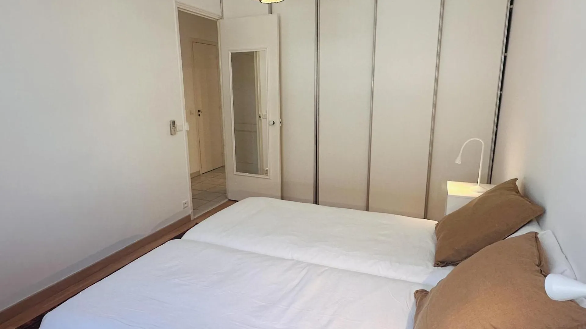Bright One Bedroom Apartment In The Center Of Cannes13 Minutes Walk To The Palais Des Festivals - 2290
