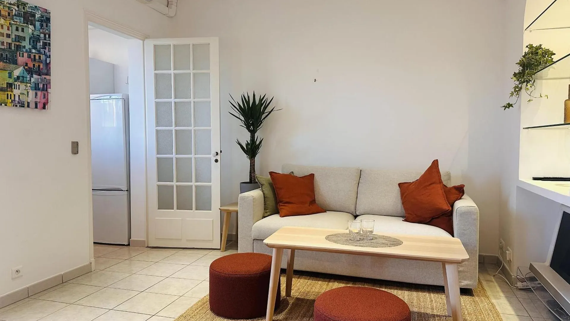 Bright One Bedroom Apartment In The Center Of Cannes13 Minutes Walk To The Palais Des Festivals - 2290 0*, Cannes
