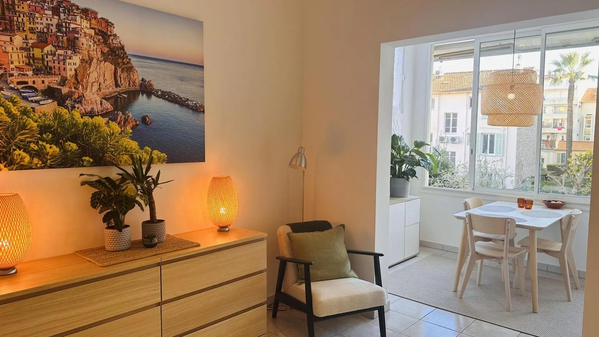 Bright One Bedroom Apartment In The Center Of Cannes13 Minutes Walk To The Palais Des Festivals - 2290